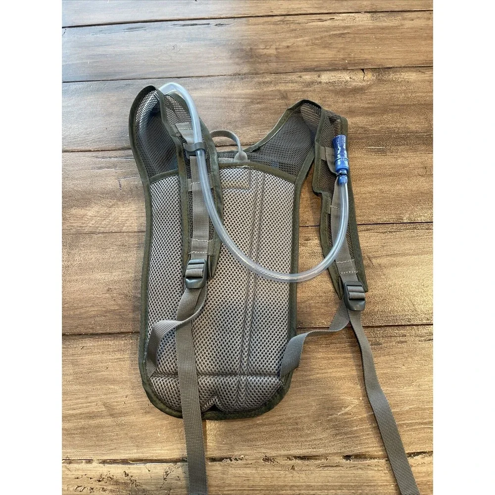 Bass Pro Shops Eclipse Hydration Pack & Bladder  Green Hiking Camping